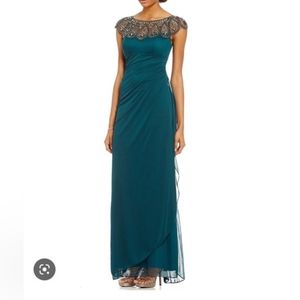 Xscape Emerald Green and Gold Prom / Formal Dress